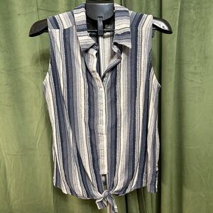 Rain Navy and Cream Striped Sleeveless Button-Down Shirt - Size L